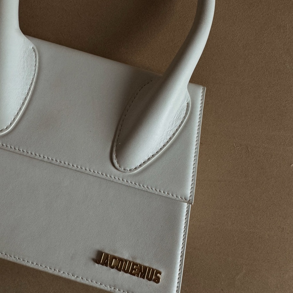 Jacquemus White Handbag - Picture 2 of 7
